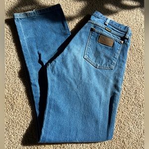 33x33 Cowboy Cut Wranglers